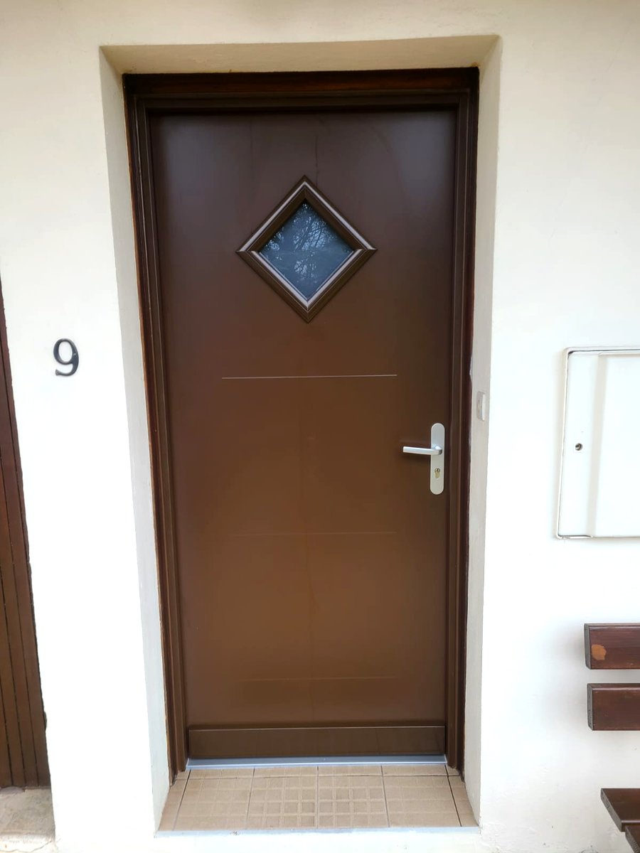 Porte blindée marron vitre losange Rhône