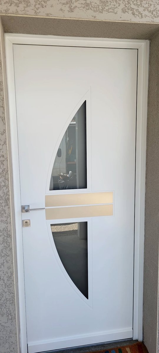 Porte blindée blanche design sur-mesure Lyon